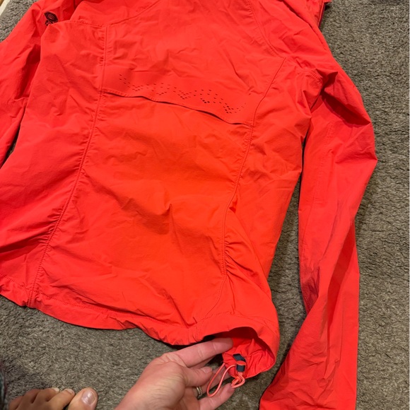 Mountain HardWear Women’s size Medium Jacket - Picture 5 of 12